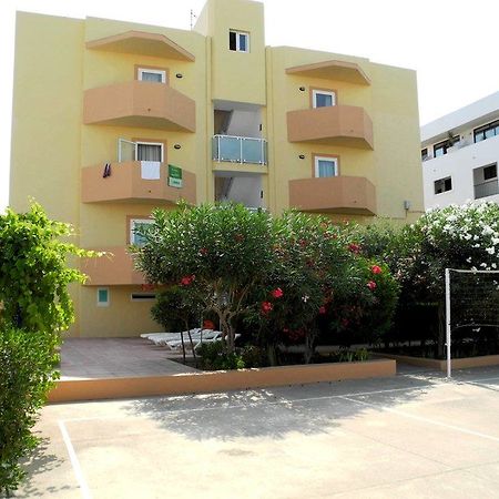 Hotel Timon 1 & 2 Es Pujols Exterior foto