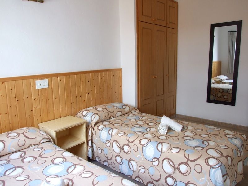 Hotel Timon 1 & 2 Es Pujols Exterior foto